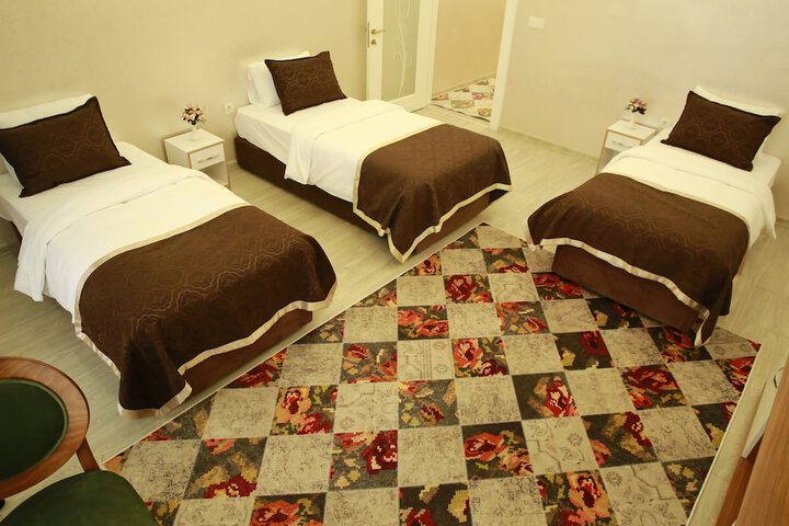 Room 5 of 19