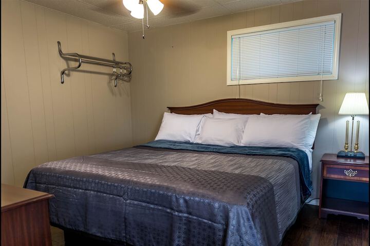 Room 8 of 71