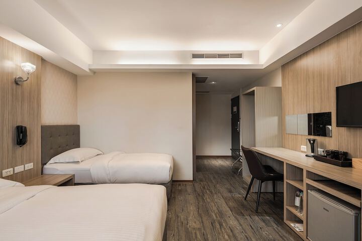 Room 5 of 45