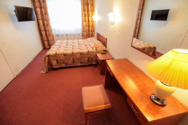Room 15 of 40