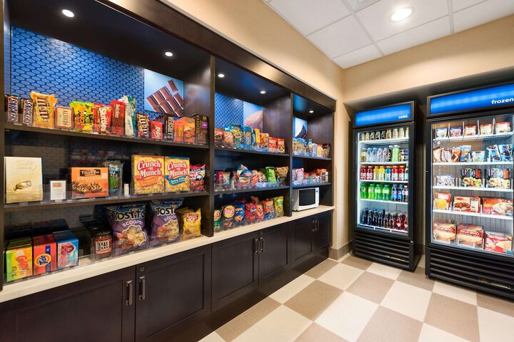 Snack bar