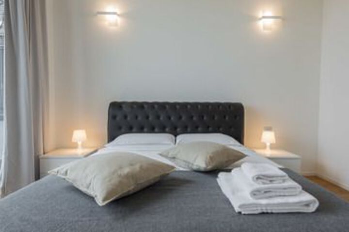 Room 6 of 23