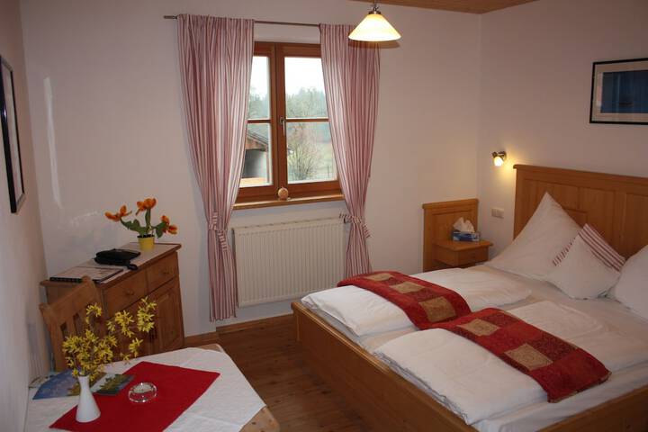 Room 7 of 48