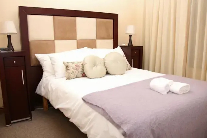 Room 3 of 10