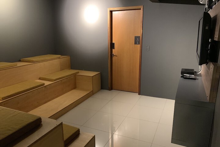 Room 34 of 128