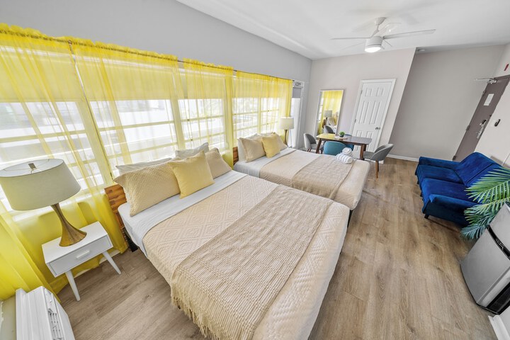 Studio Queen Bed (19 of 43)
