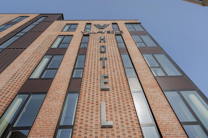 Hotel 77 of 77