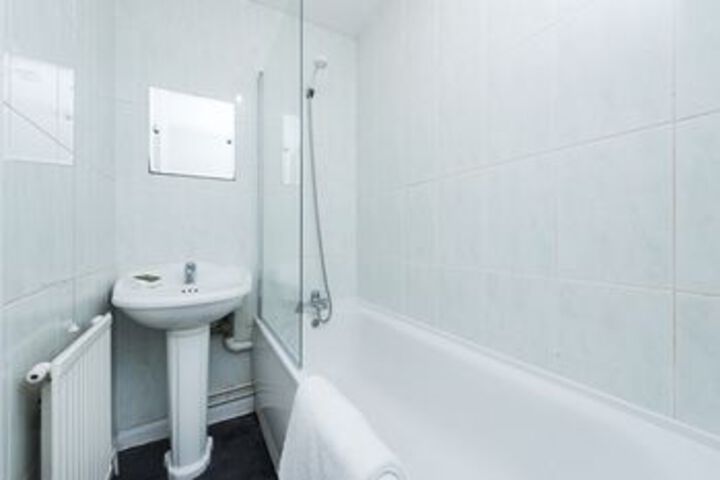 Room 2 of 23