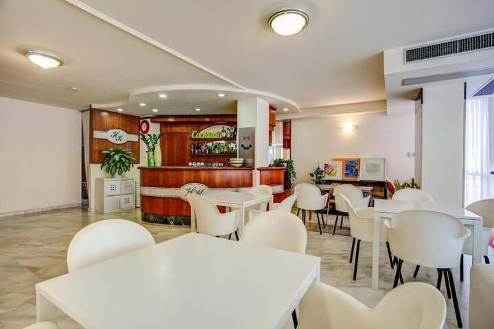Dining Photos