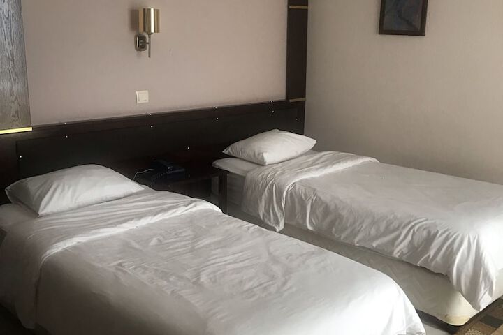 Room 3 of 23