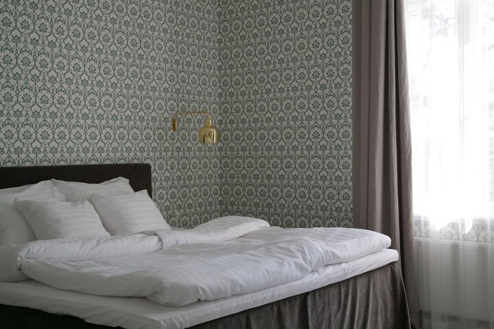 Room 17 of 76