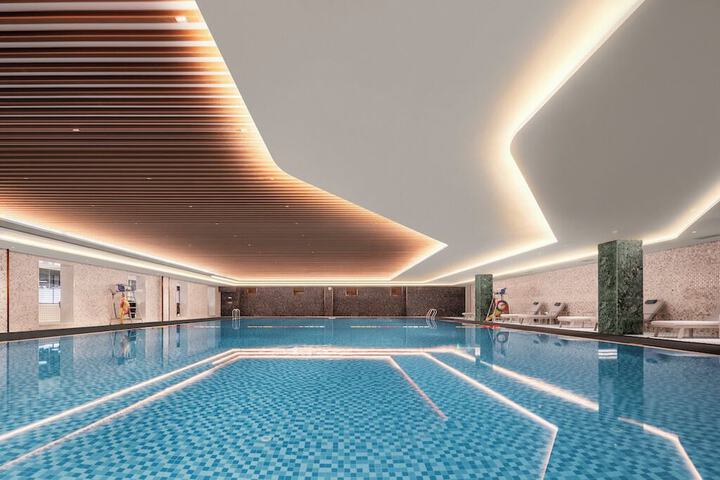 Pool 9 of 21