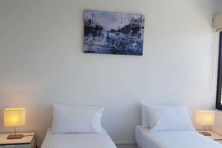 Room 10 of 43