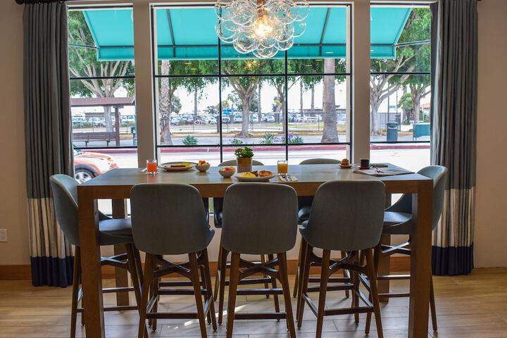 Breakfast area