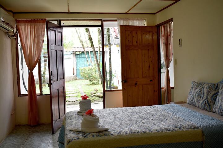 Room 33 of 40