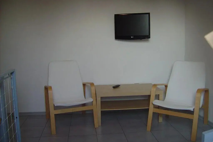 Room 5 of 17