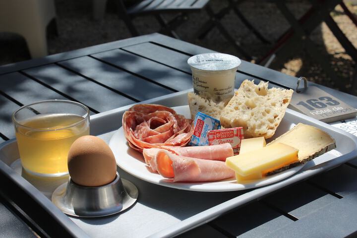 Breakfast/Coffee Service 65 of 88