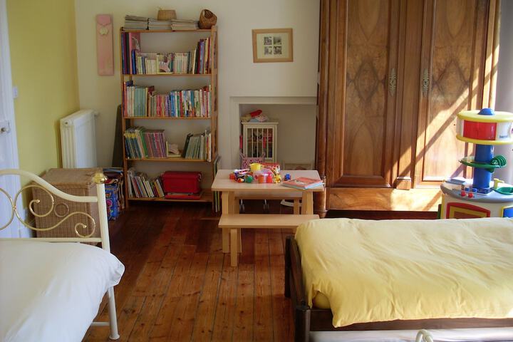 Room 5 of 50