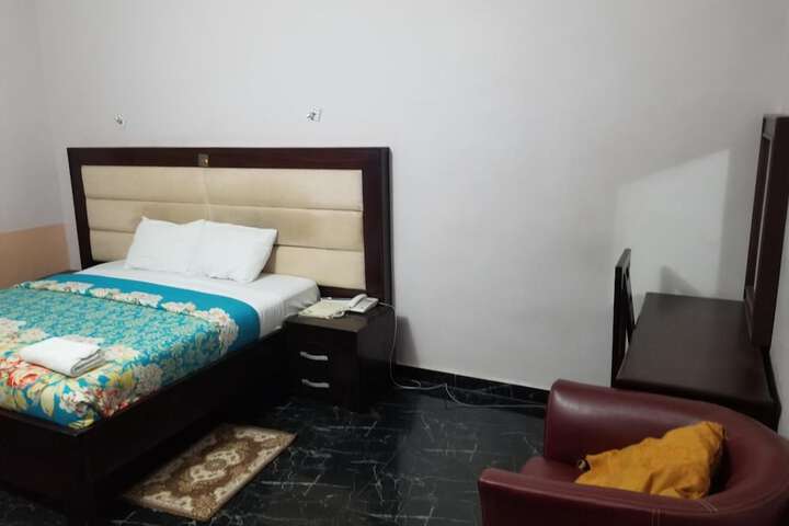 Room 17 of 61