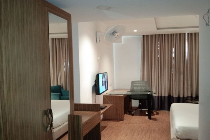 Room 30 of 72
