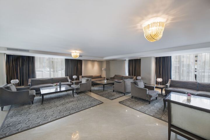 Entrance & Lobby