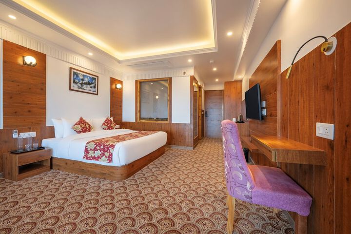 Room 13 of 51