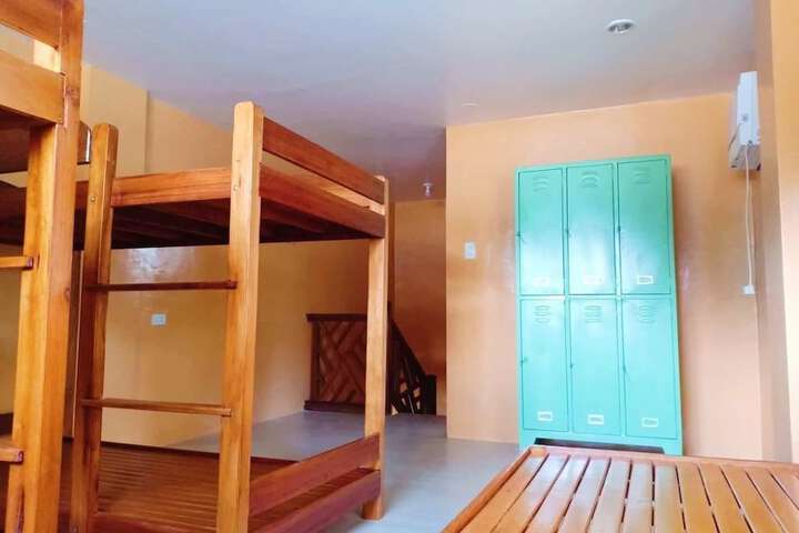 Room 8 of 17