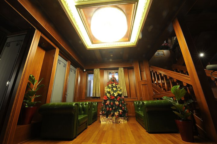 Guest Lobby
