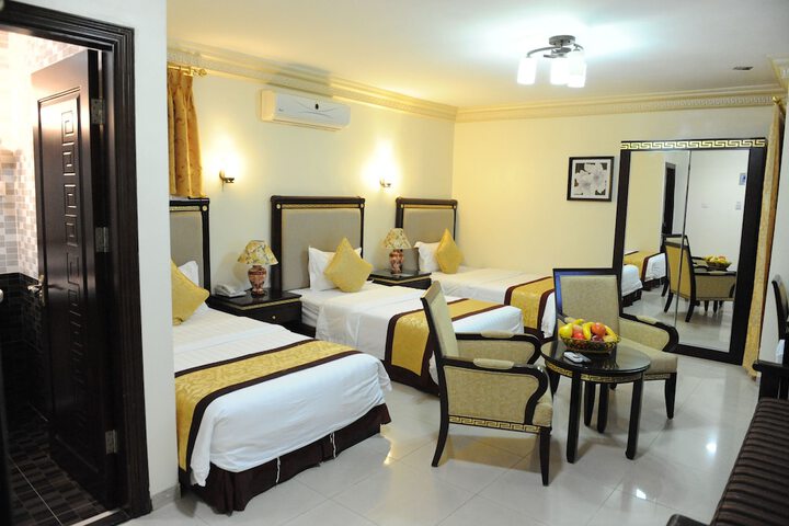 Room 16 of 39