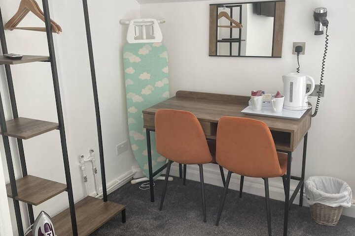 Room 11 of 49