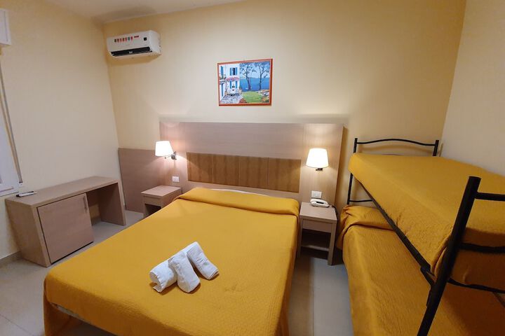 Room 3 of 26