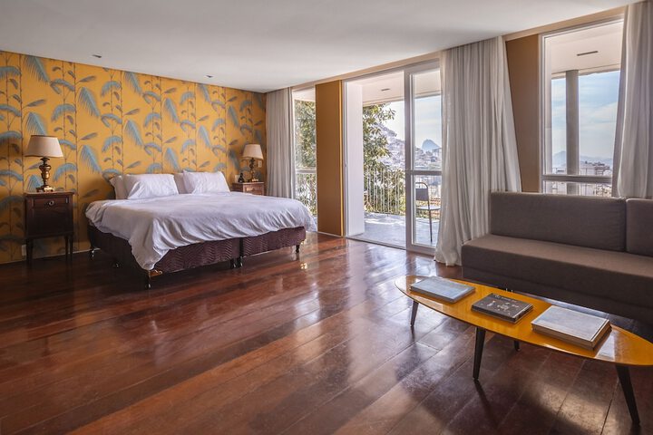 Room 4 of 23