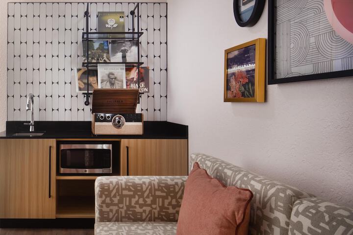 Minibar