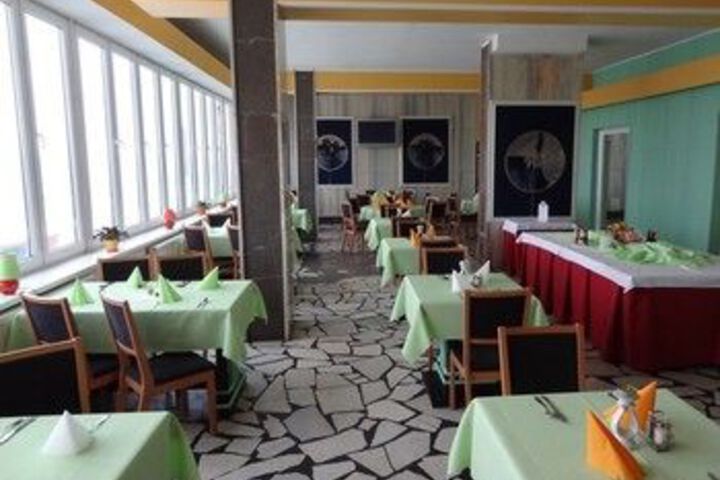 Dining 11 of 11