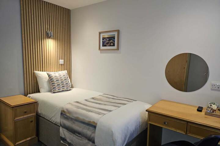 Room 2 of 21