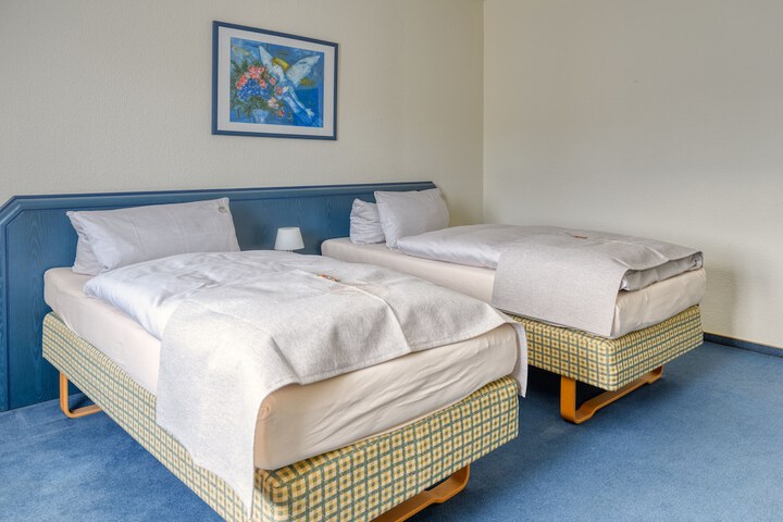 Room 14 of 27