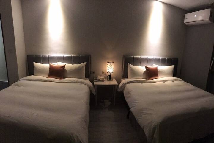 Room 9 of 48