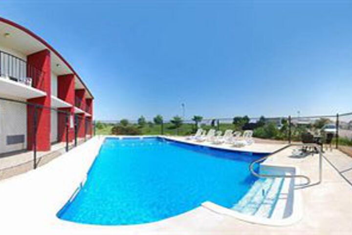 Pool 56 of 61