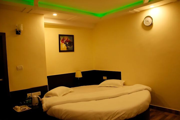 Room 22 of 82