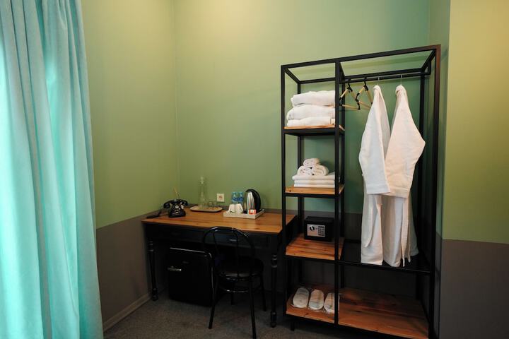 Room 21 of 73