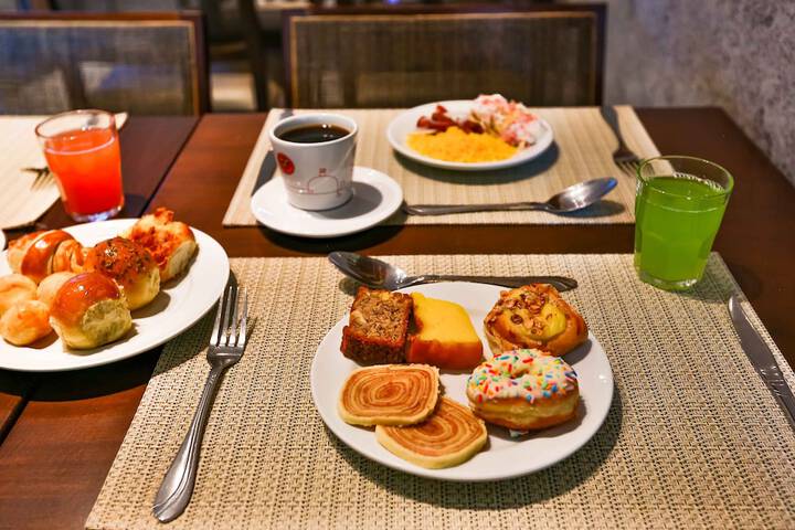 Breakfast/Coffee Service 55 of 130