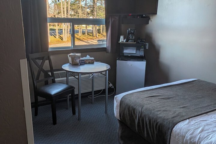 Room 2 of 30