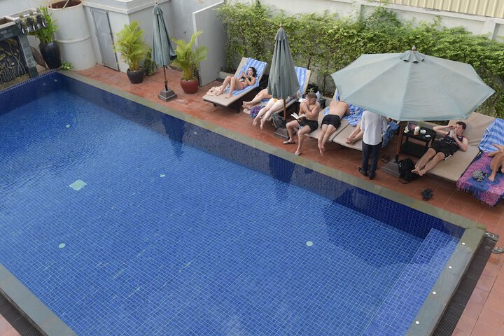 Pool 46 of 84