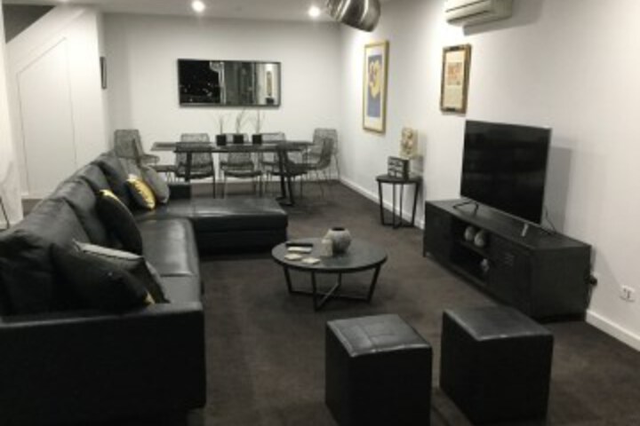 Room 22 of 32