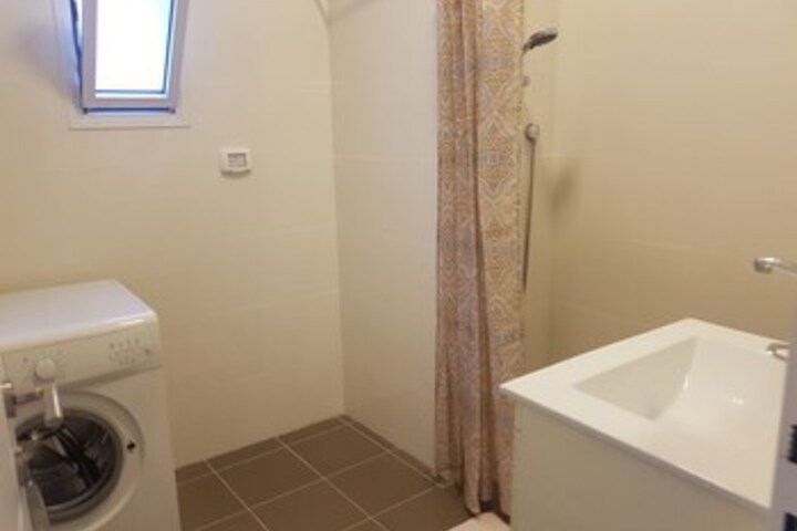 Room 5 of 21