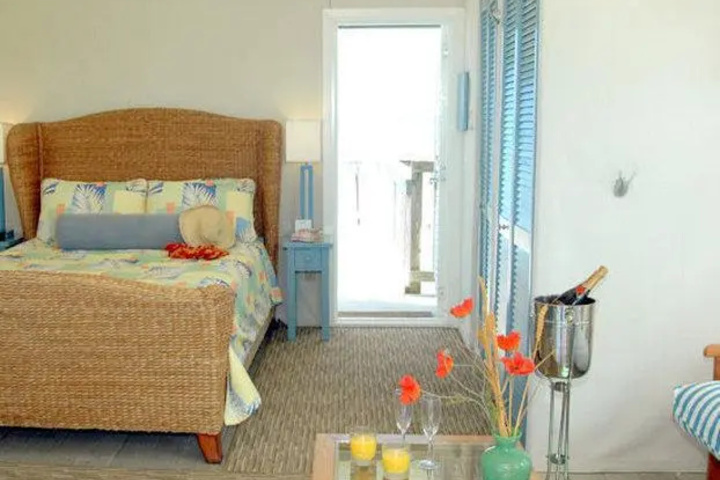 Room 3 of 3