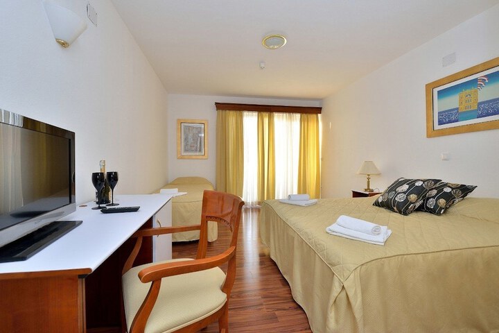 Room 14 of 44