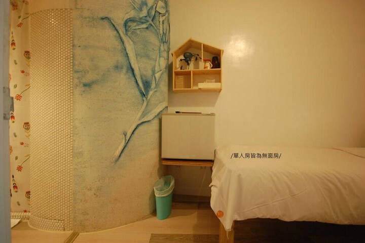 Room 30 of 82