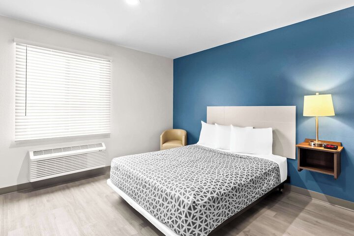 Room 15 of 35