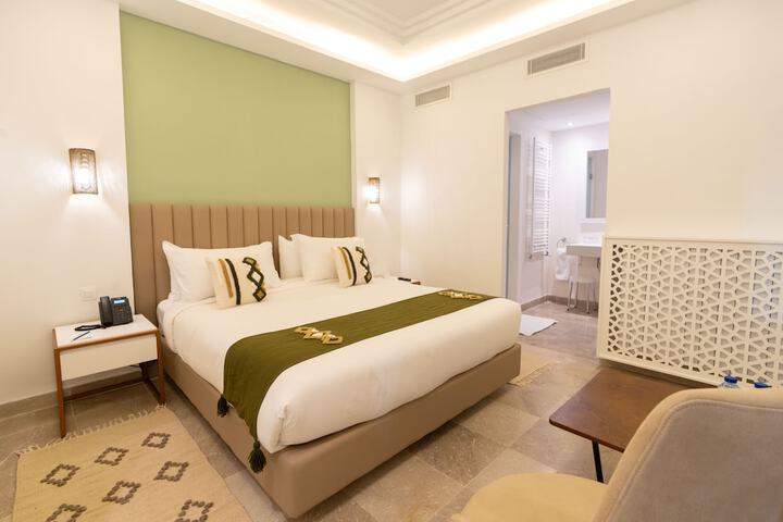 Room 3 of 9